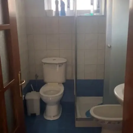 Koshi House * Gjirokaster